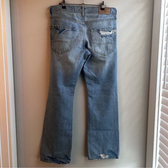 Hollister Men's Slim Bootcut 30x30 Distressed Jeans, Medium Wash Button Fly - Picture 9 of 10